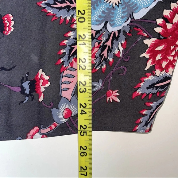 LOFT Gray & Multicolor Floral Paisley Print Ruffle Hem Blouse Medium Women’s - Picture 9 of 12